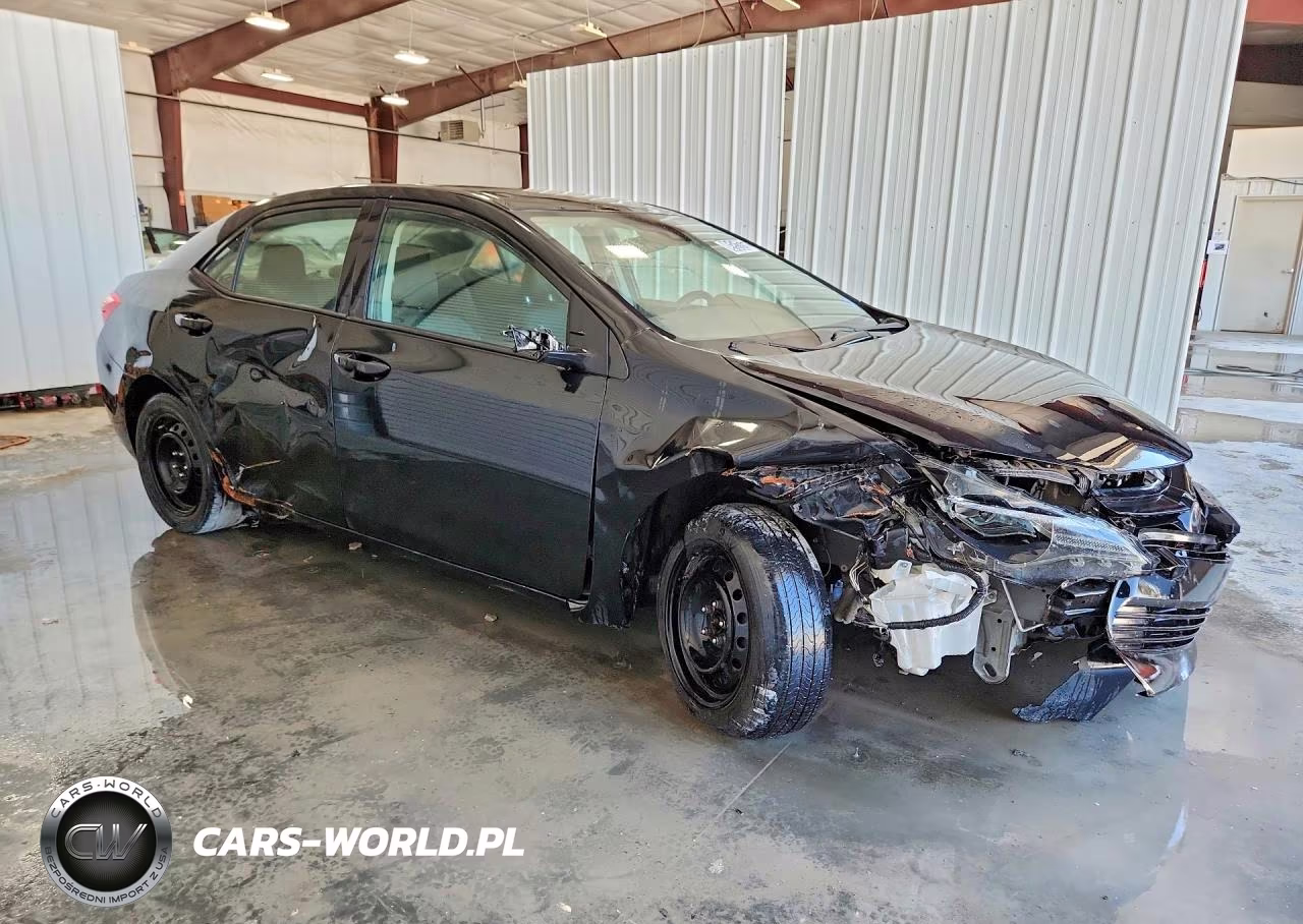 2018 Toyota Corolla Le VIN:5YFBURHE3JP855798 - 4