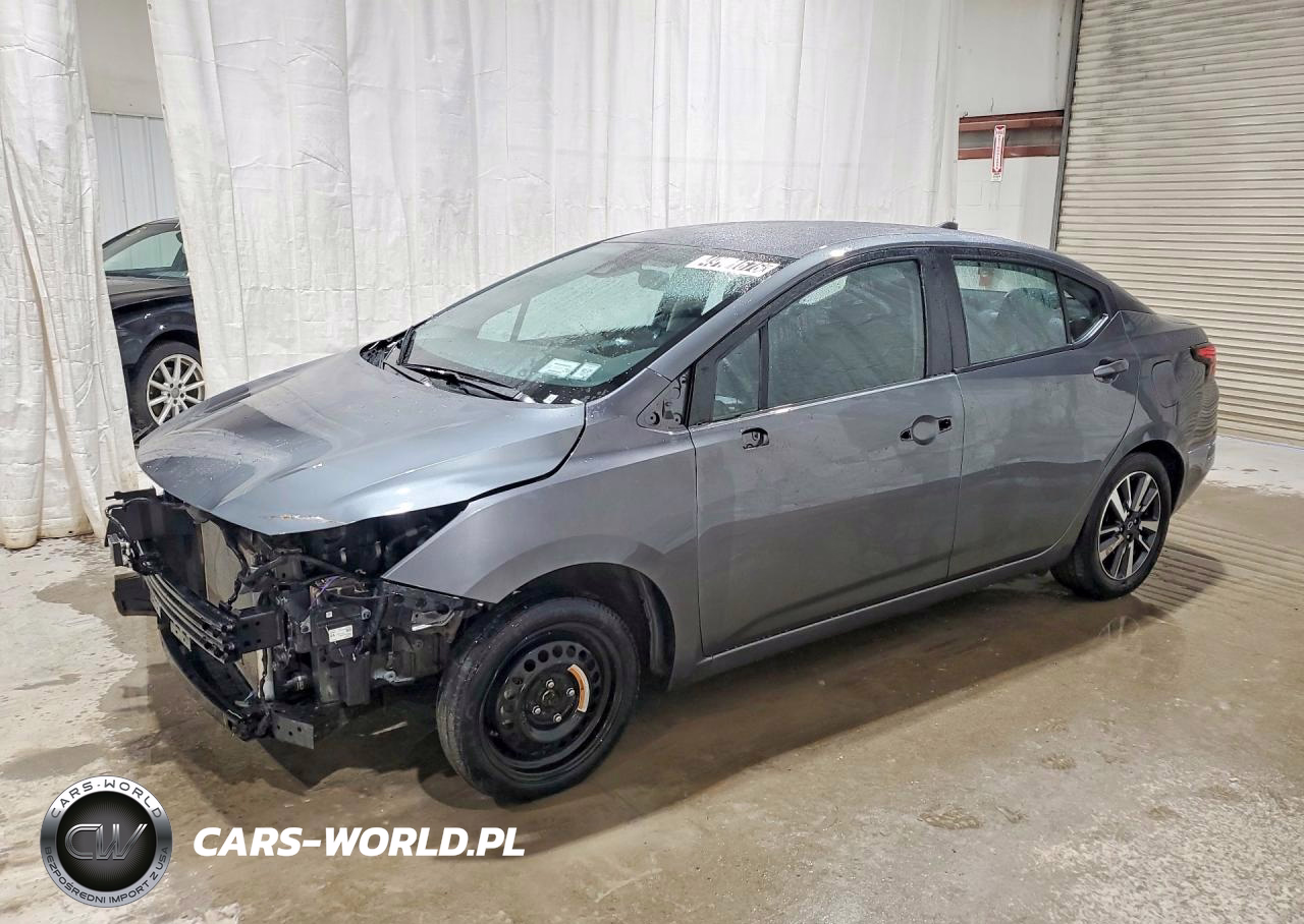 2025 Nissan Versa Sv