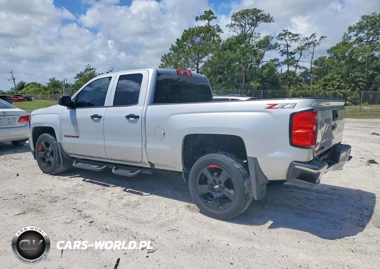 2018 Chevrolet Silverado K1500 Lt VIN:1GCVKREC6JZ127064 - 2