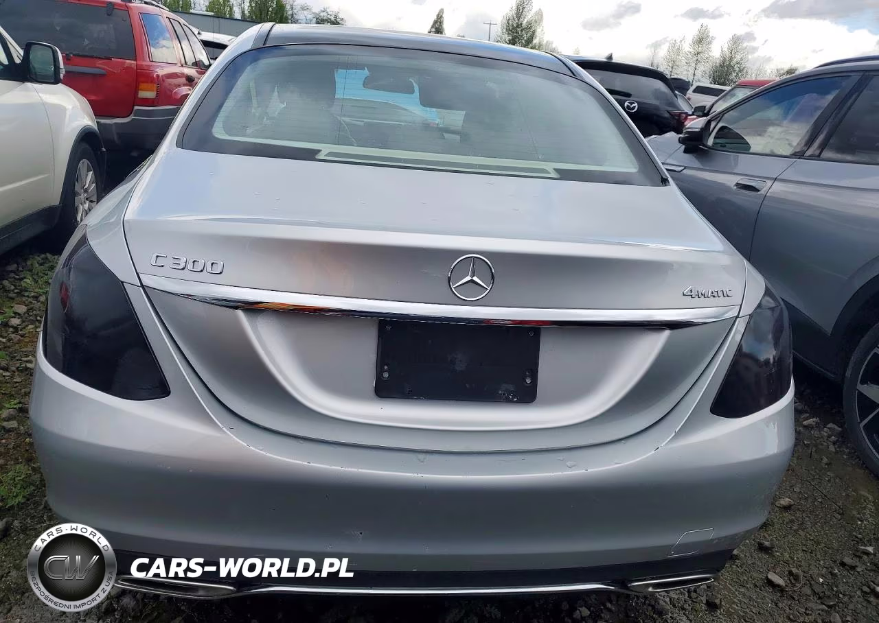 2017 Mercedes-Benz C 300 4Matic VIN:55SWF4KBXHU187922 - 6