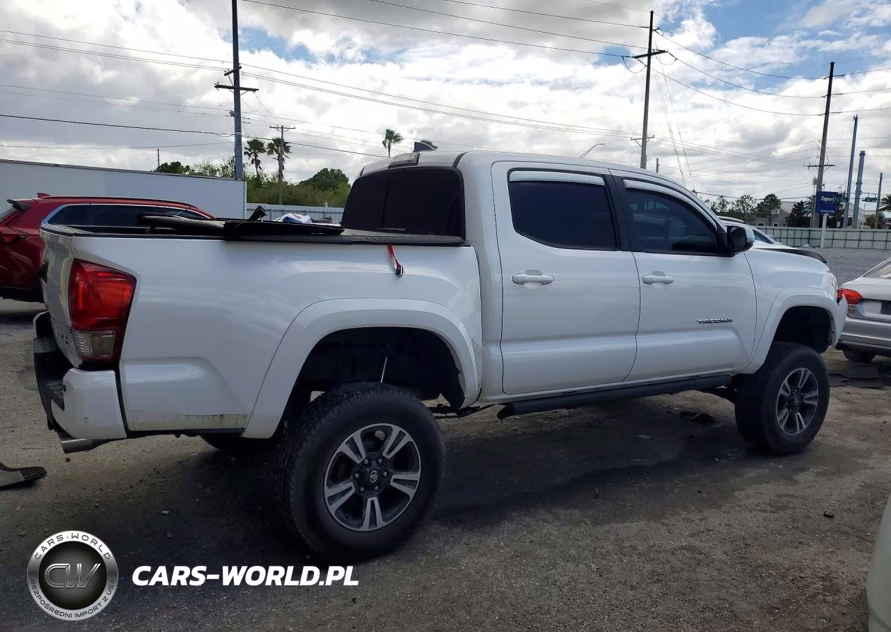 2017 Toyota Tacoma Trd Sport VIN:5TFCZ5AN9HX067886 - 3