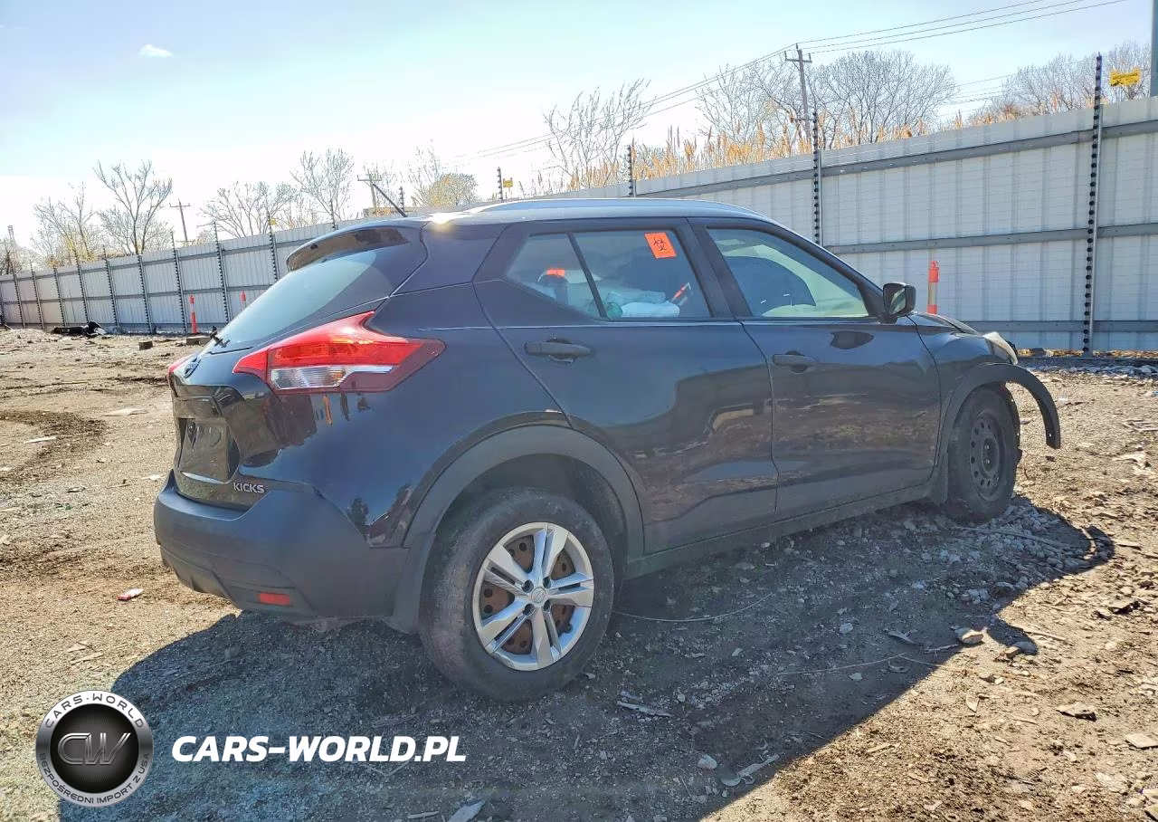 2019 Nissan Kicks S VIN:3N1CP5CU1KL515697 - 3