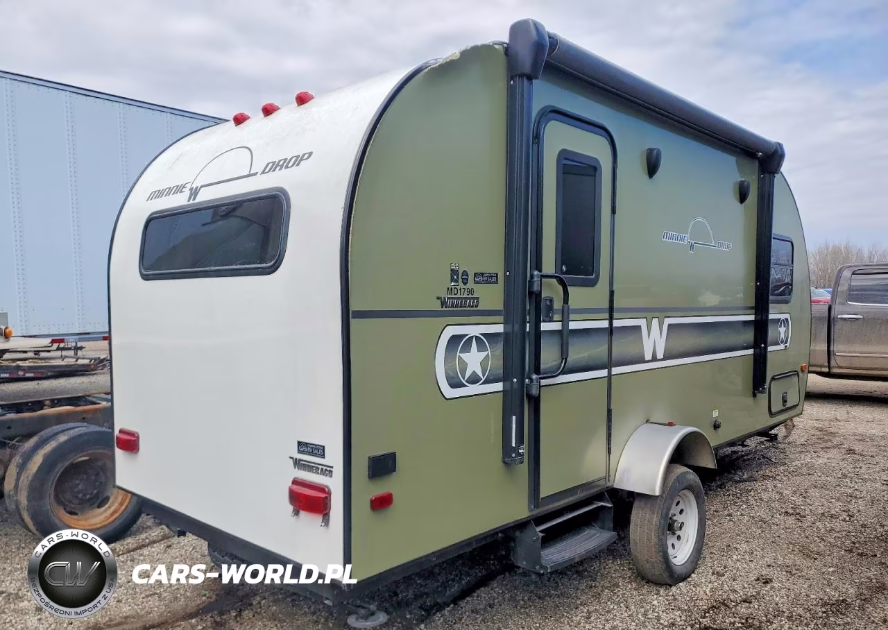 2018 Winnebago Mini Drop Camper VIN:54CTW1G13J3039620 - 4