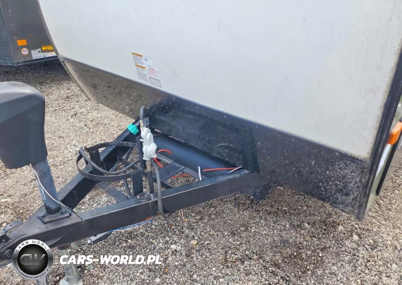 2018 Winnebago Mini Drop Camper VIN:54CTW1G13J3039620 - 7