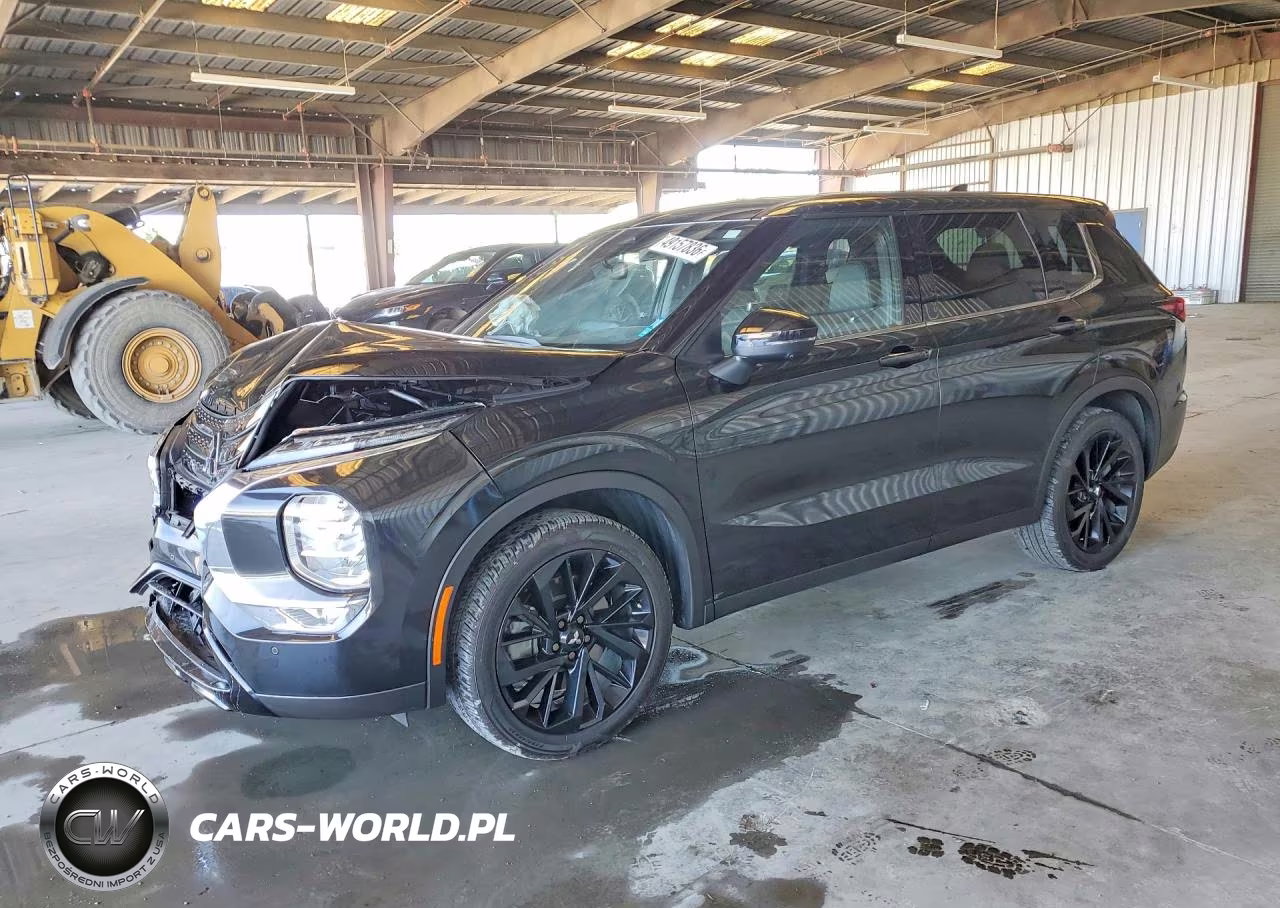 2024 Mitsubishi Outlander Se