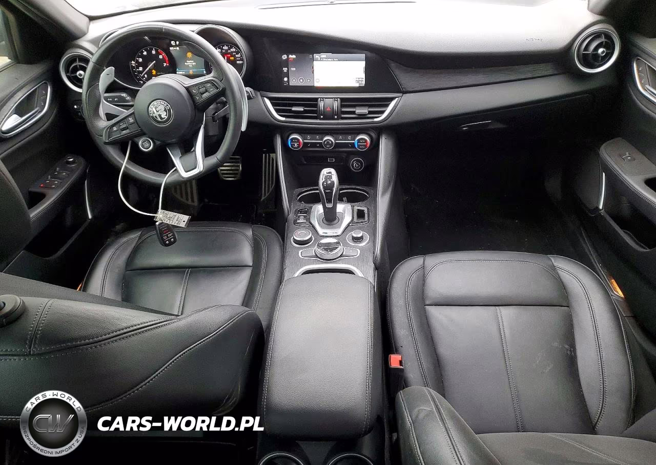 2022 Alfa Romeo Giulia VIN:ZARFAMAN0N7656373 - 8