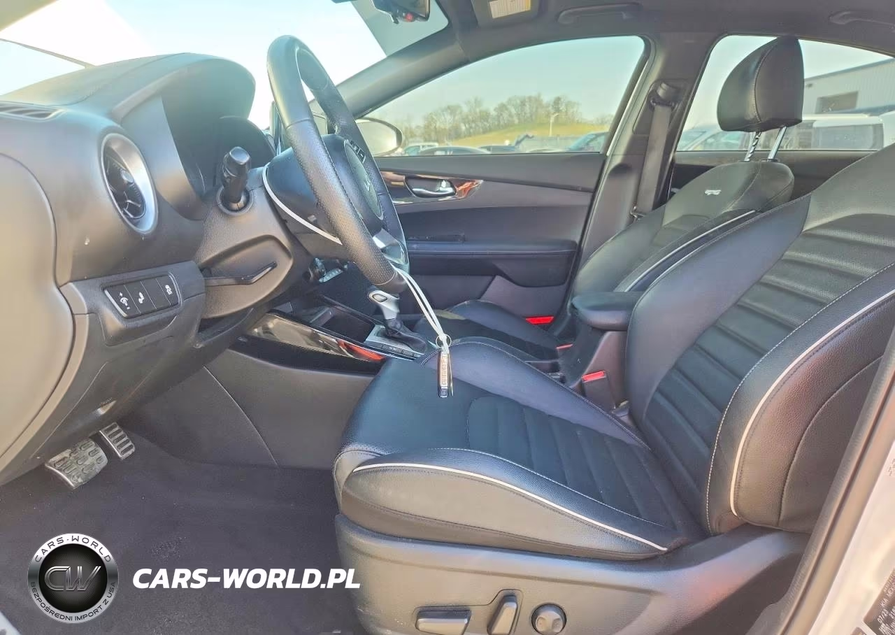 2023 Kia Forte Gt Line VIN:3KPF54AD8PE668313 - 7