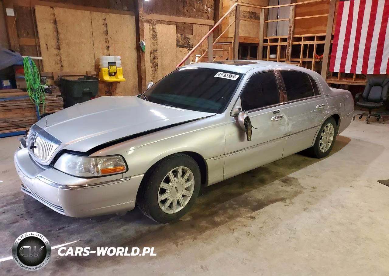 2007 Lincoln Town Car Signature Limited