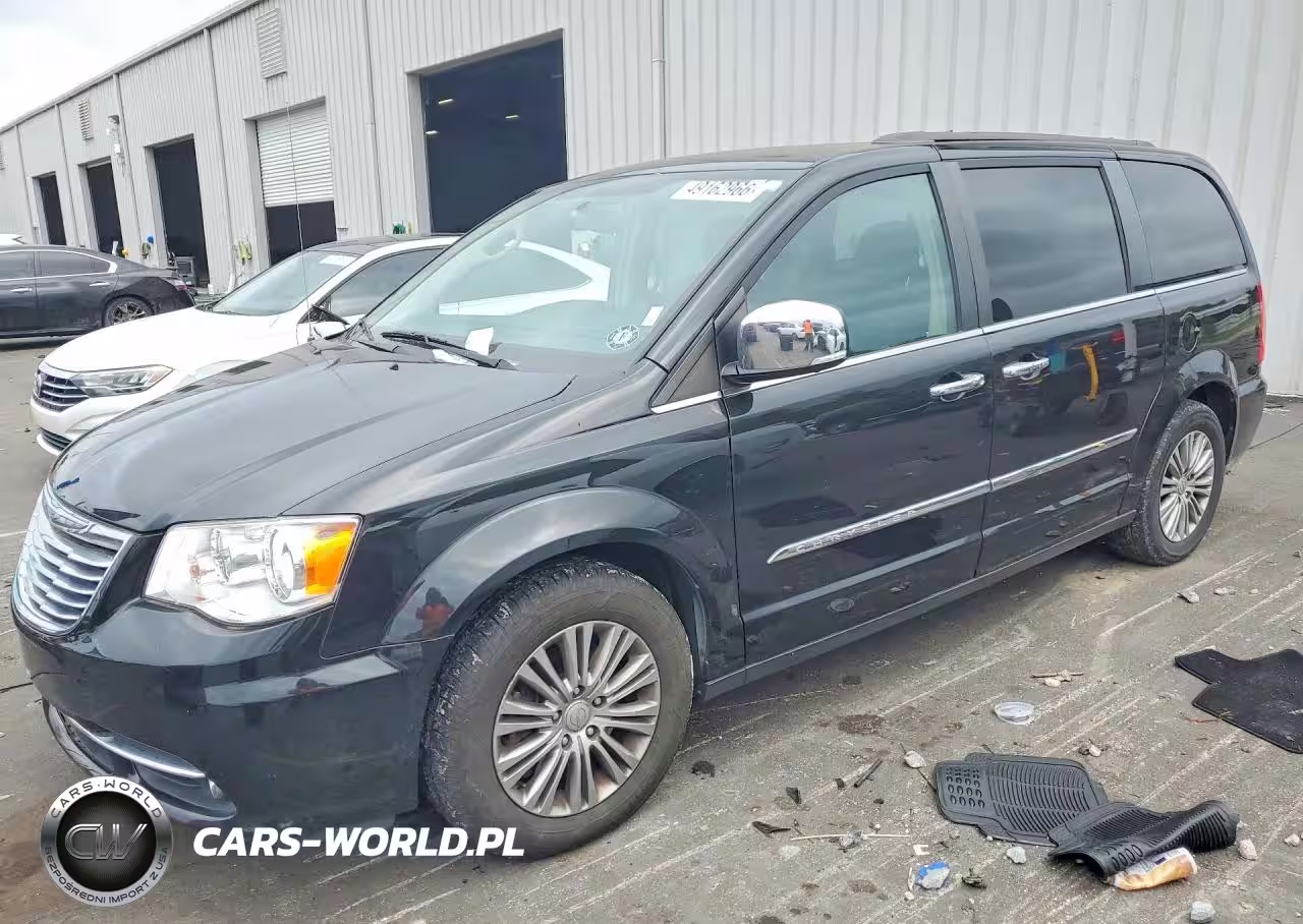 2016 Chrysler Town & Country Touring L