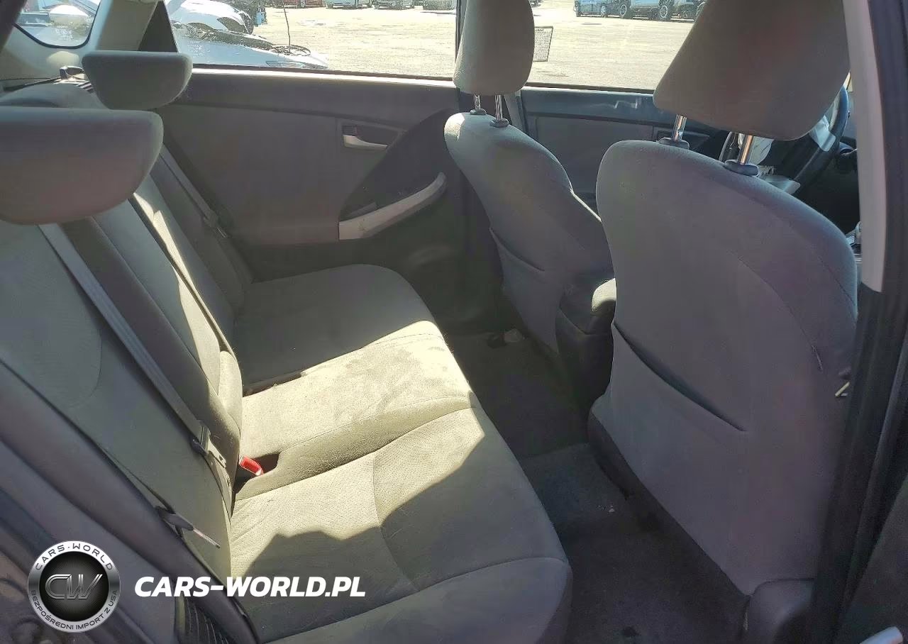 2015 Toyota Prius Two VIN:JTDKN3DU9F0479245 - 10