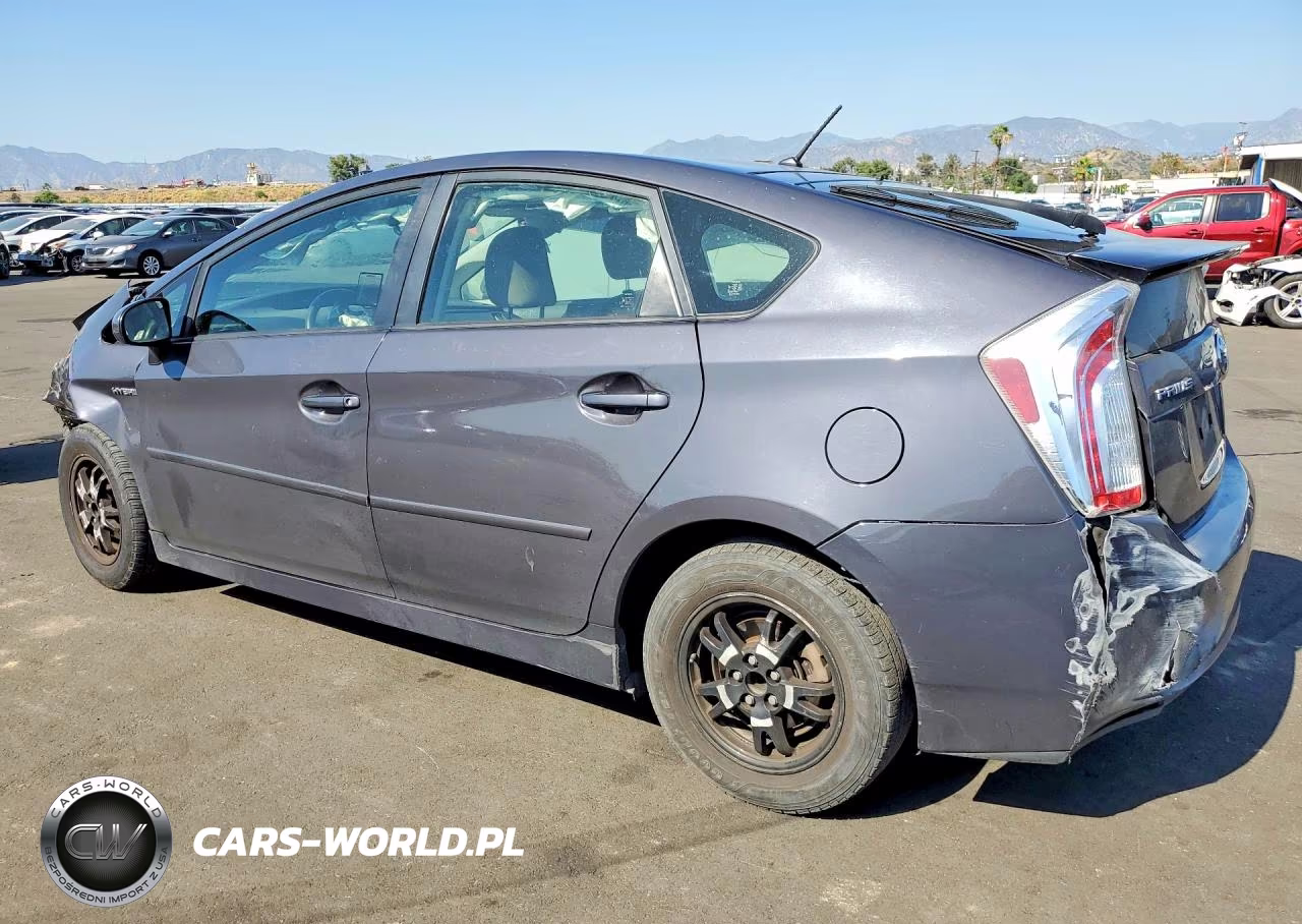 2015 Toyota Prius Two VIN:JTDKN3DU9F0479245 - 2