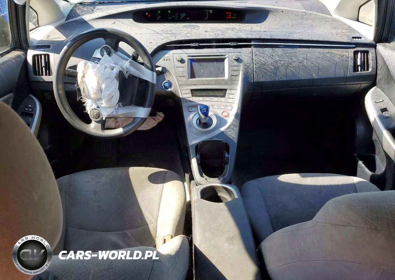 2015 Toyota Prius Two VIN:JTDKN3DU9F0479245 - 8