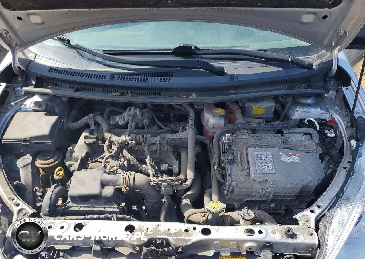 2013 Toyota Prius C Two VIN:JTDKDTB31D1550524 - 11