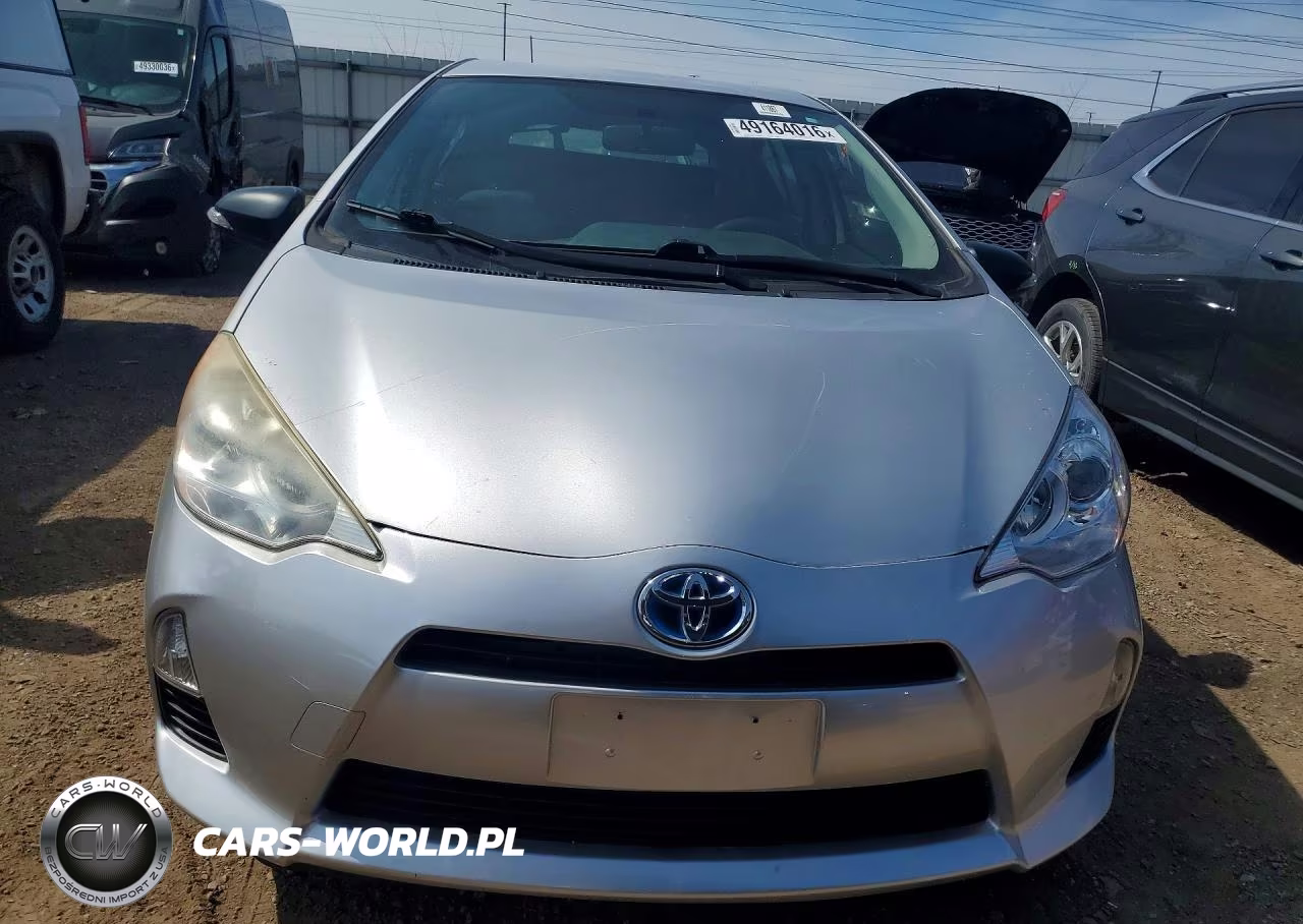 2013 Toyota Prius C Two VIN:JTDKDTB31D1550524 - 5