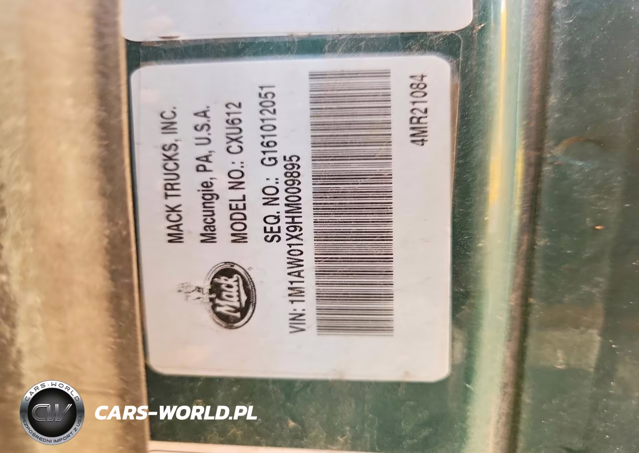 2017 Mack Cxu612 Semi Truck VIN:1M1AW01X9HM009895 - 10