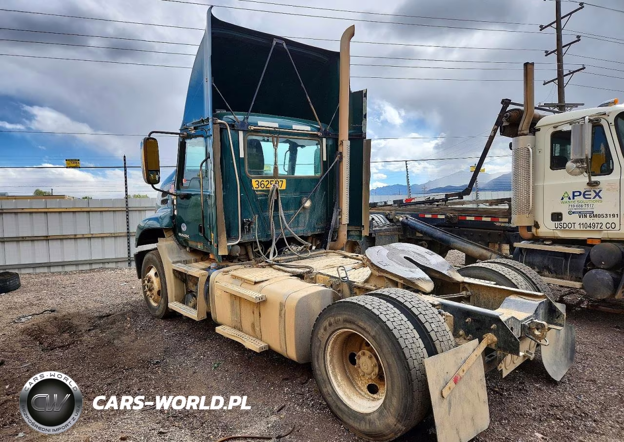 2017 Mack Cxu612 Semi Truck VIN:1M1AW01X9HM009895 - 3