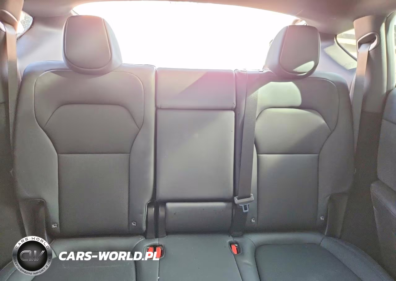 2026 Tesla Model Y VIN:7SAYGDED6TF586827 - 10