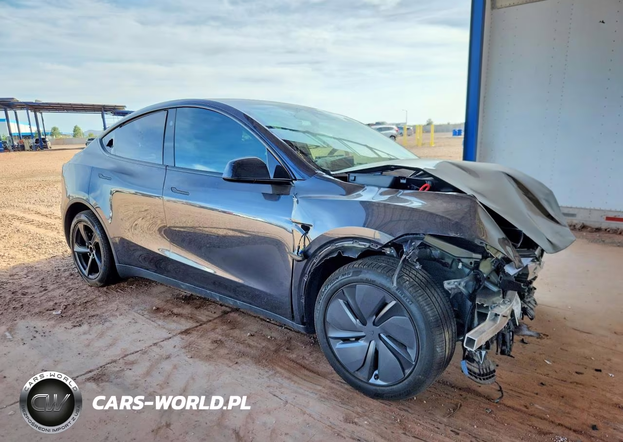 2026 Tesla Model Y VIN:7SAYGDED6TF586827 - 4