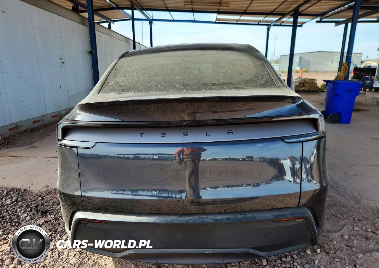 2026 Tesla Model Y VIN:7SAYGDED6TF586827 - 6