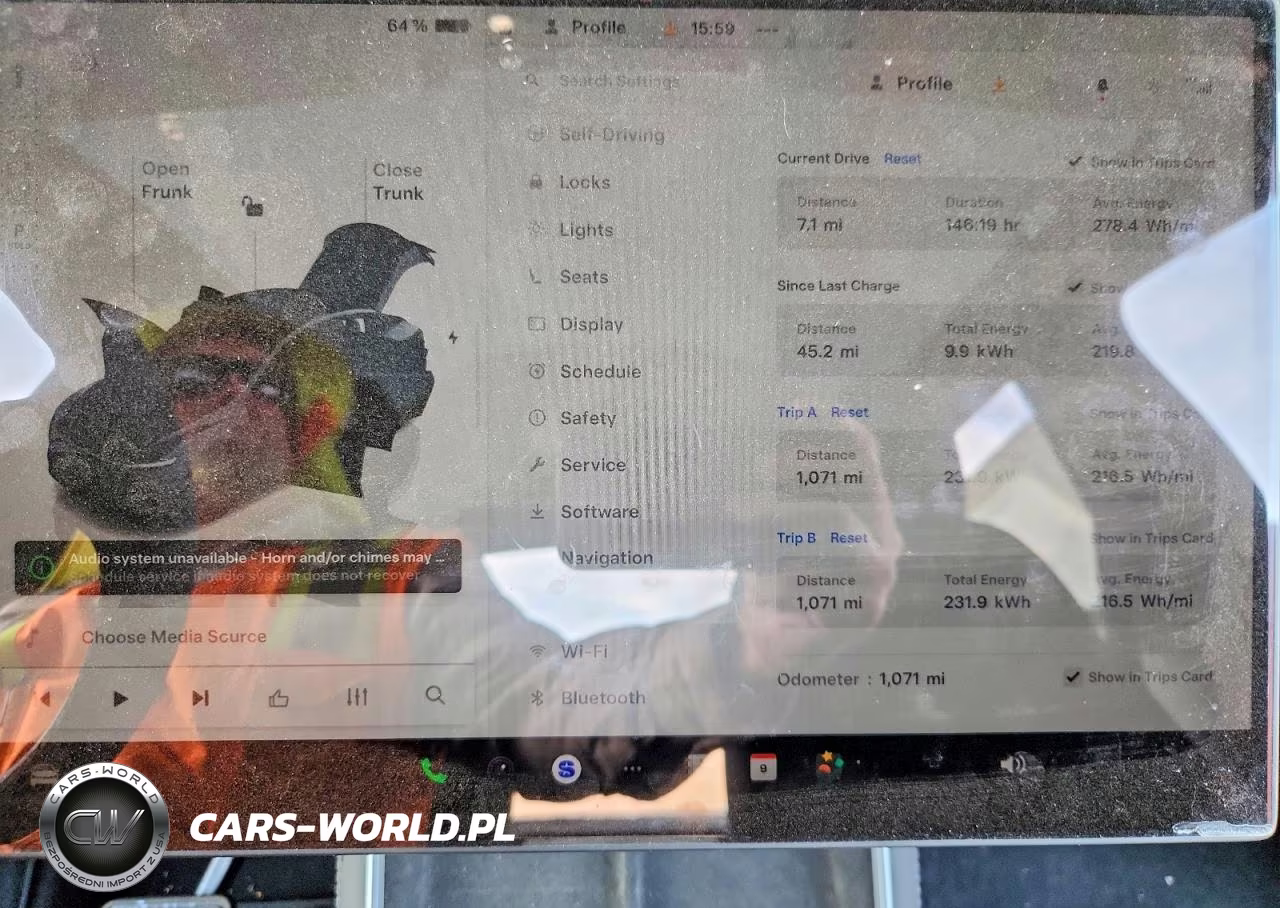 2026 Tesla Model Y VIN:7SAYGDED6TF586827 - 9