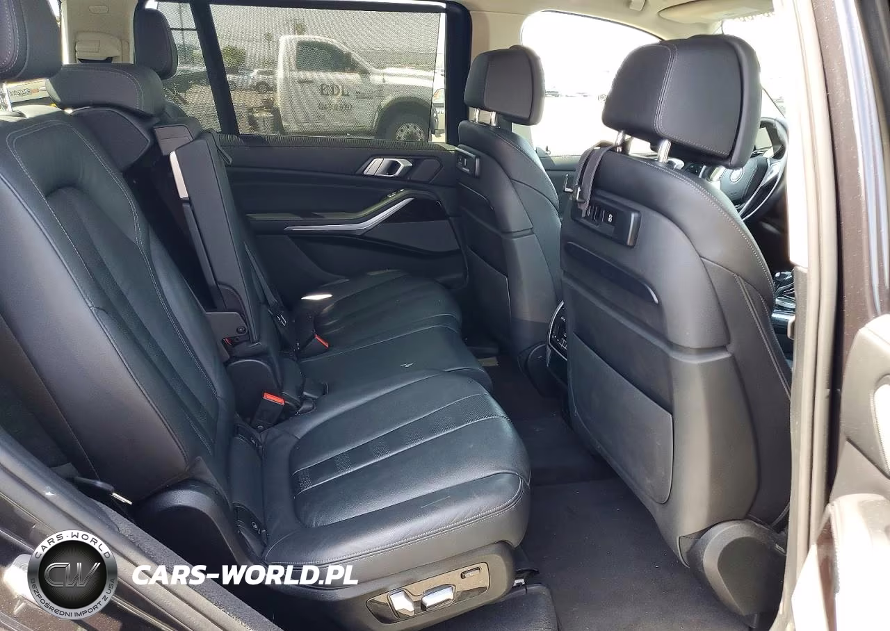 2019 BMW X7 xDrive40I VIN:5UXCW2C58KL083840 - 11