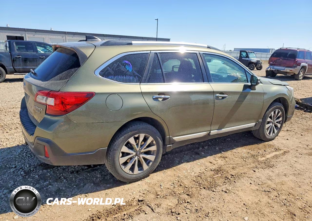 2018 Subaru Outback Touring VIN:4S4BSETC6J3294053 - 3
