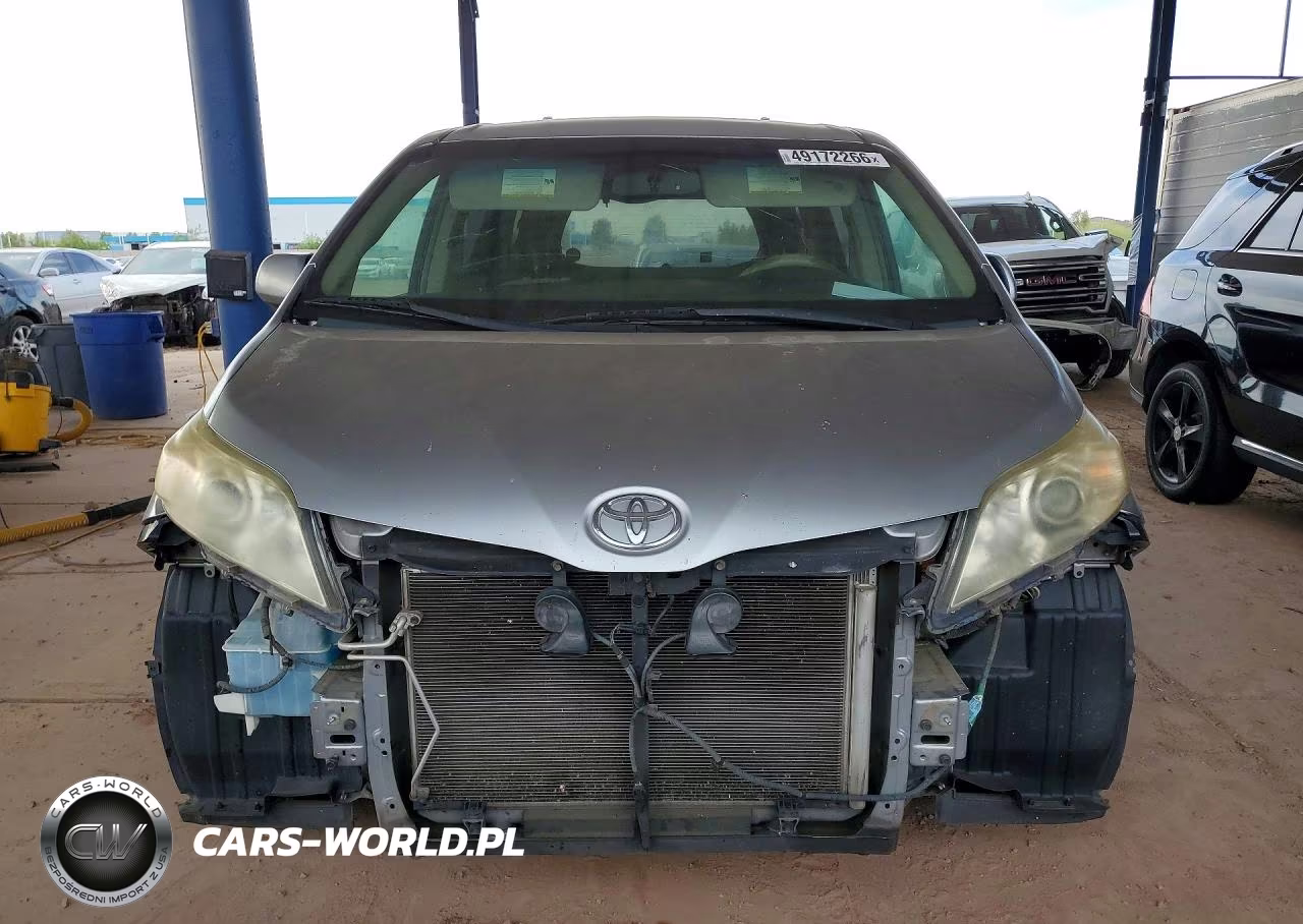 2011 Toyota Sienna Le 8-Passenger VIN:5TDKK3DC7BS112318 - 5