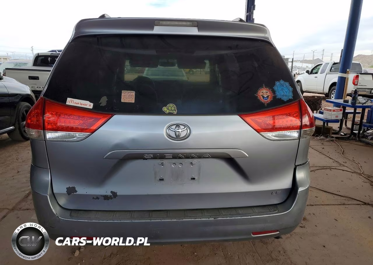 2011 Toyota Sienna Le 8-Passenger VIN:5TDKK3DC7BS112318 - 6