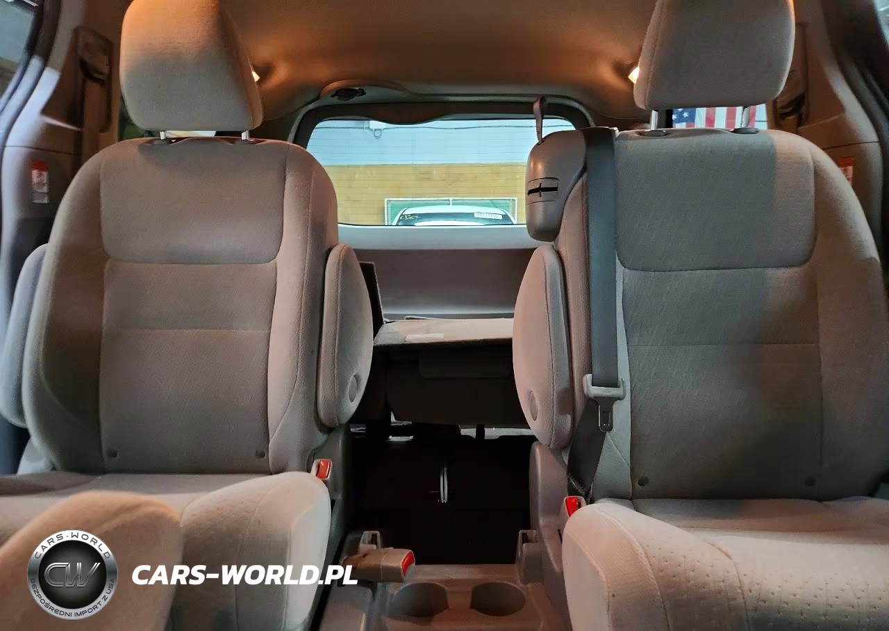 2015 Toyota Sienna Le 8-Passenger VIN:5TDKK3DC4FS595014 - 10