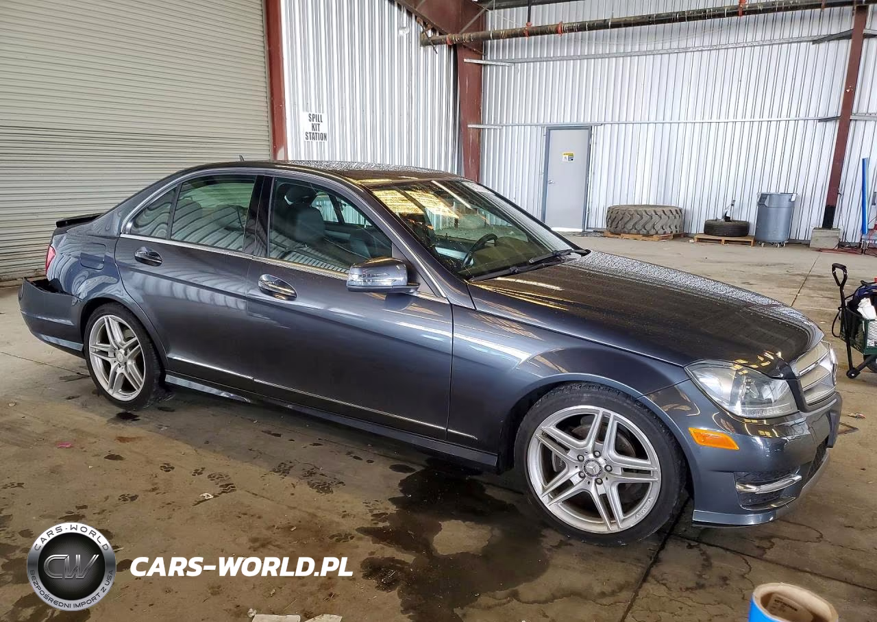 2013 Mercedes-Benz C 250 VIN:WDDGF4HB6DA757615 - 4
