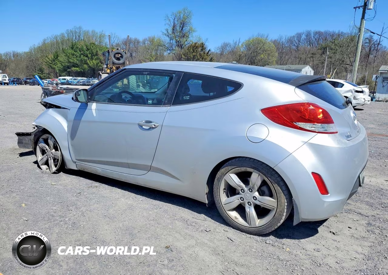 2015 Hyundai Veloster Base VIN:KMHTC6AD9FU243408 - 2