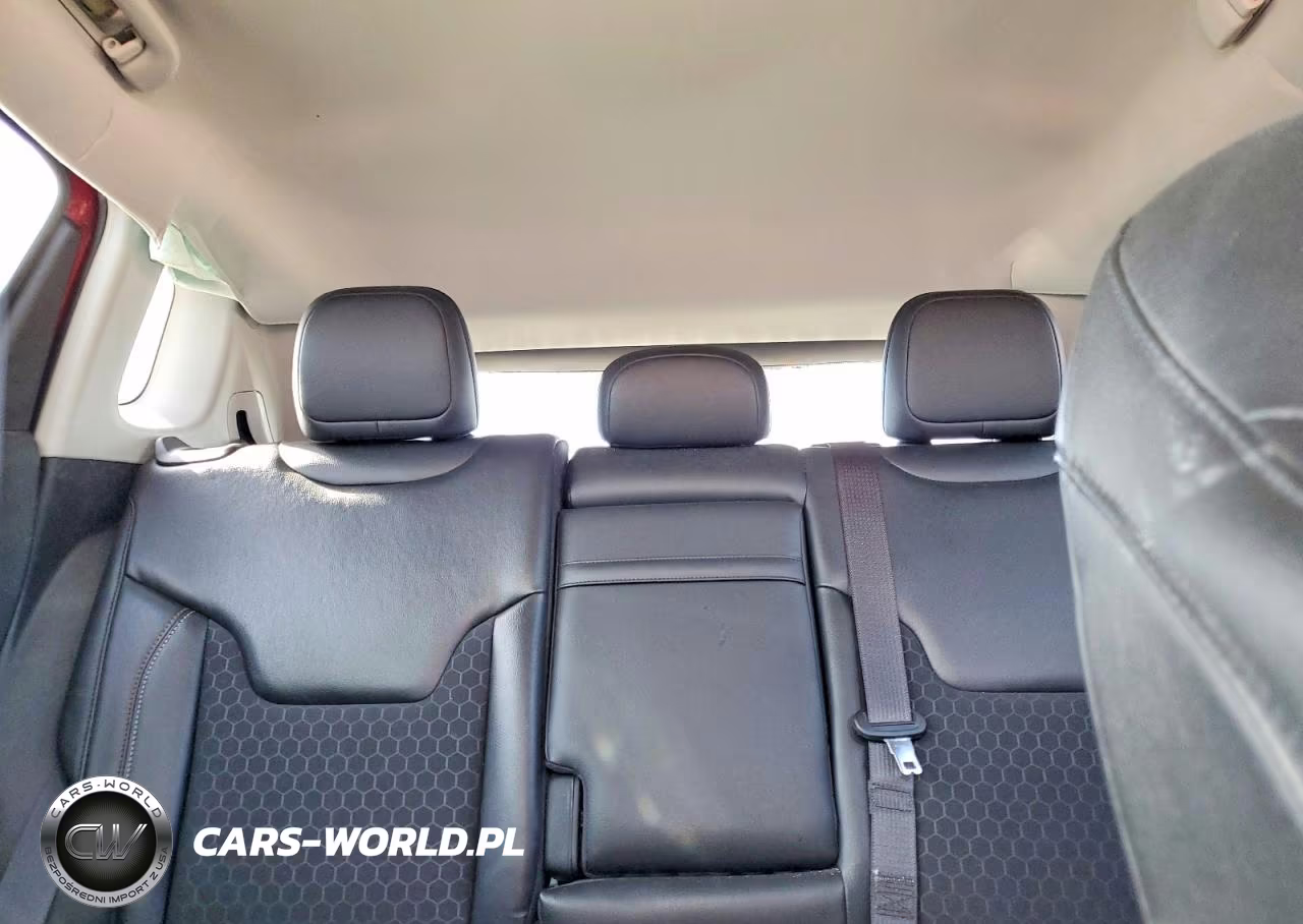 2018 Jeep Compass Latitude VIN:3C4NJDBB6JT485340 - 10