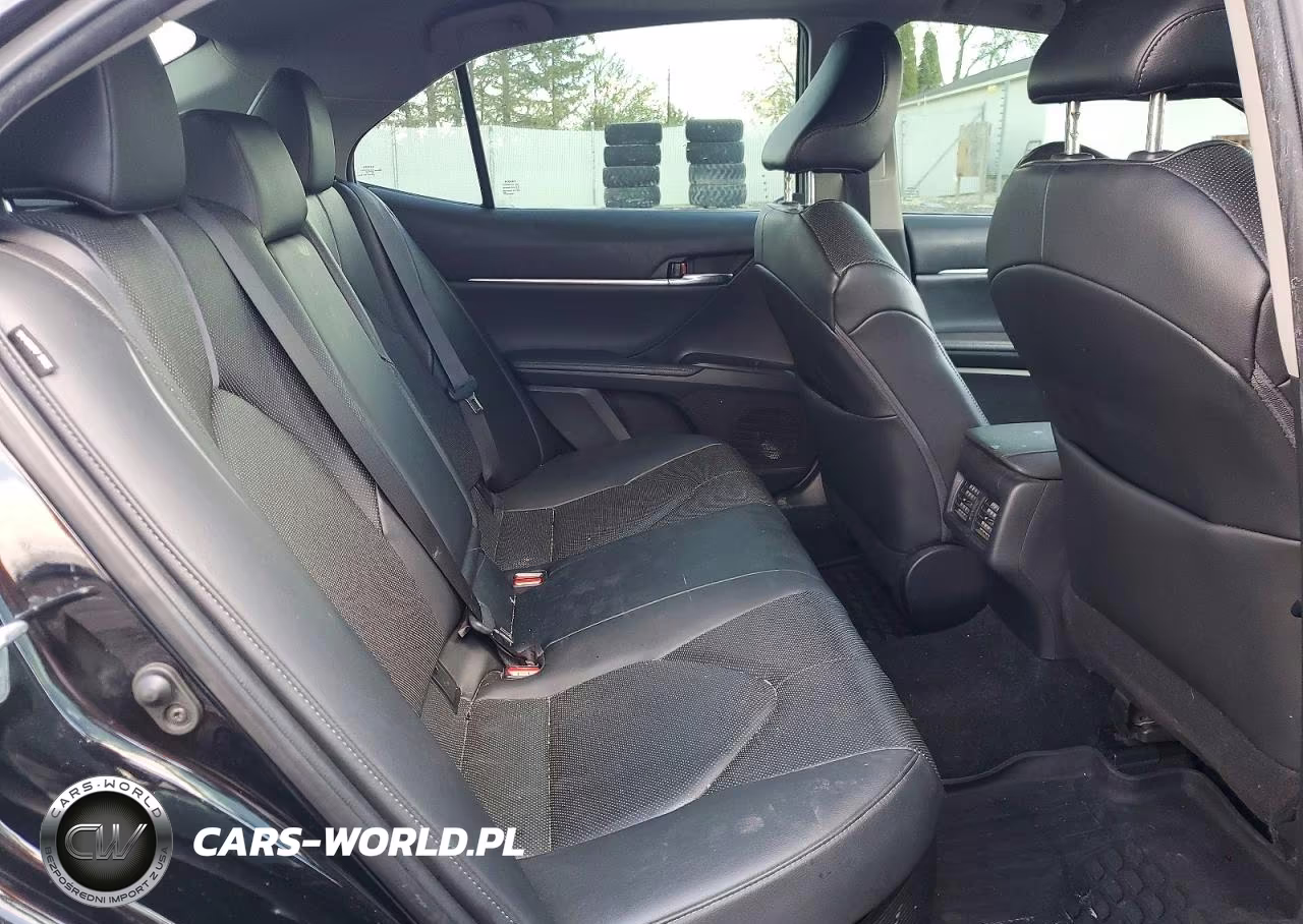 2022 Toyota Camry Hybrid Xle VIN:4T1F31AKXNU586080 - 10