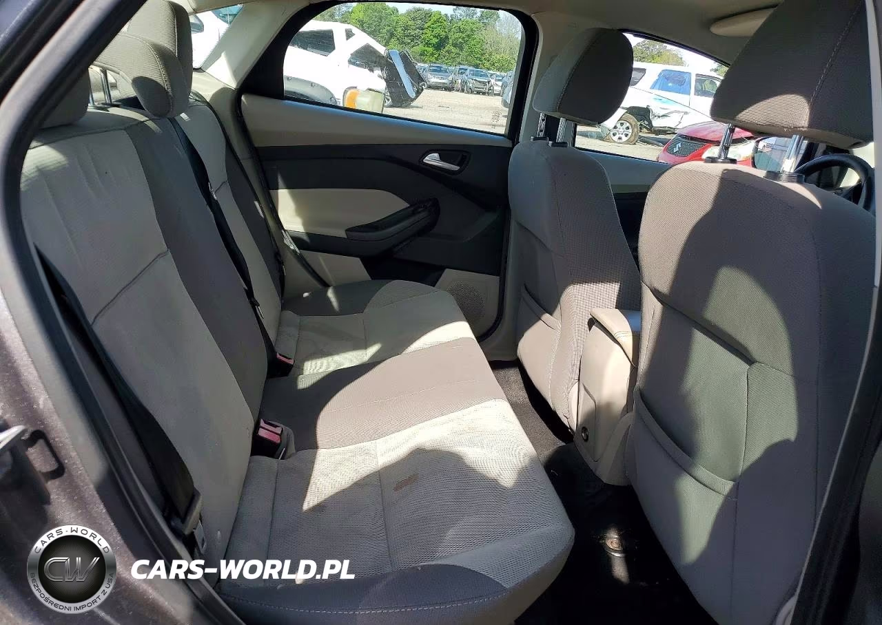 2013 Ford Focus Se VIN:1FADP3F2XDL345781 - 10