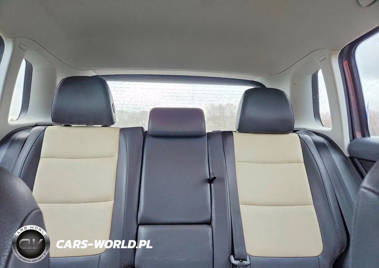 2016 Volkswagen Tiguan S VIN:WVGBV7AX8GW598677 - 10