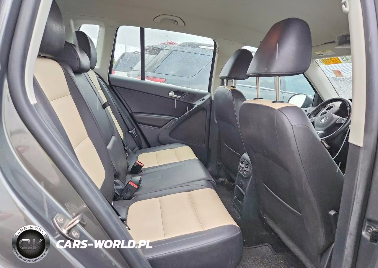 2016 Volkswagen Tiguan S VIN:WVGBV7AX8GW598677 - 11