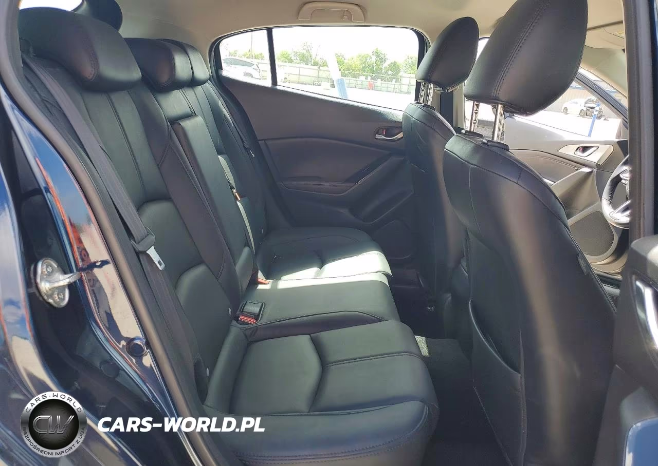 2018 Mazda 3 Touring VIN:3MZBN1L39JM261323 - 10