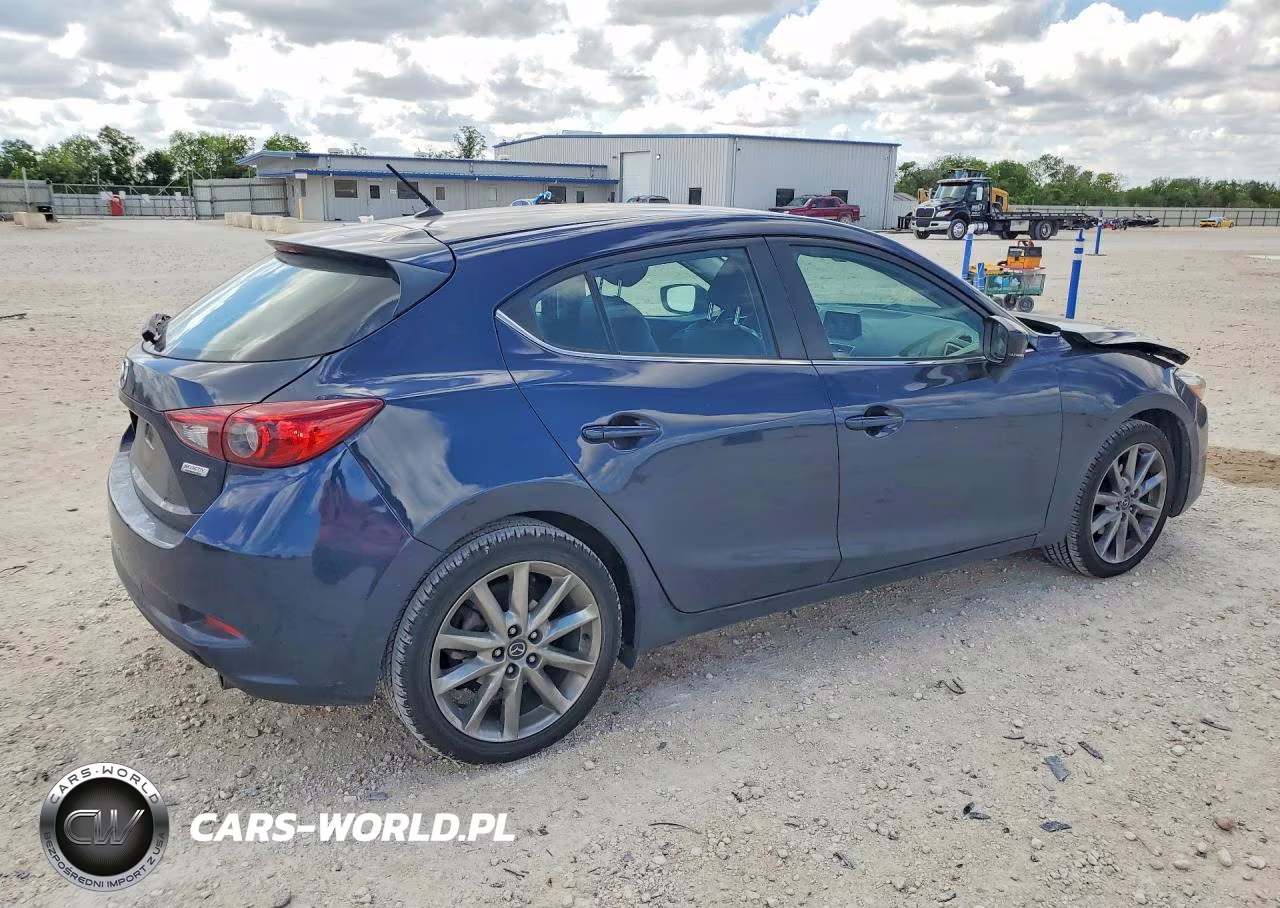 2018 Mazda 3 Touring VIN:3MZBN1L39JM261323 - 3