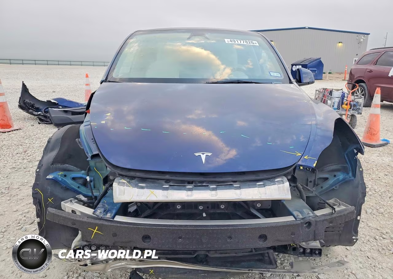2023 Tesla Model Y VIN:7SAYGDEEXPA196485 - 5