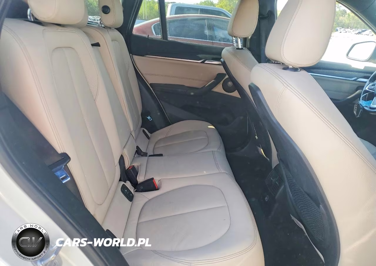 2018 BMW X1 Sdrive28I VIN:WBXHU7C39J5H38976 - 11