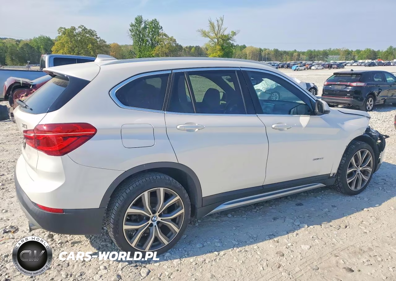 2018 BMW X1 Sdrive28I VIN:WBXHU7C39J5H38976 - 3