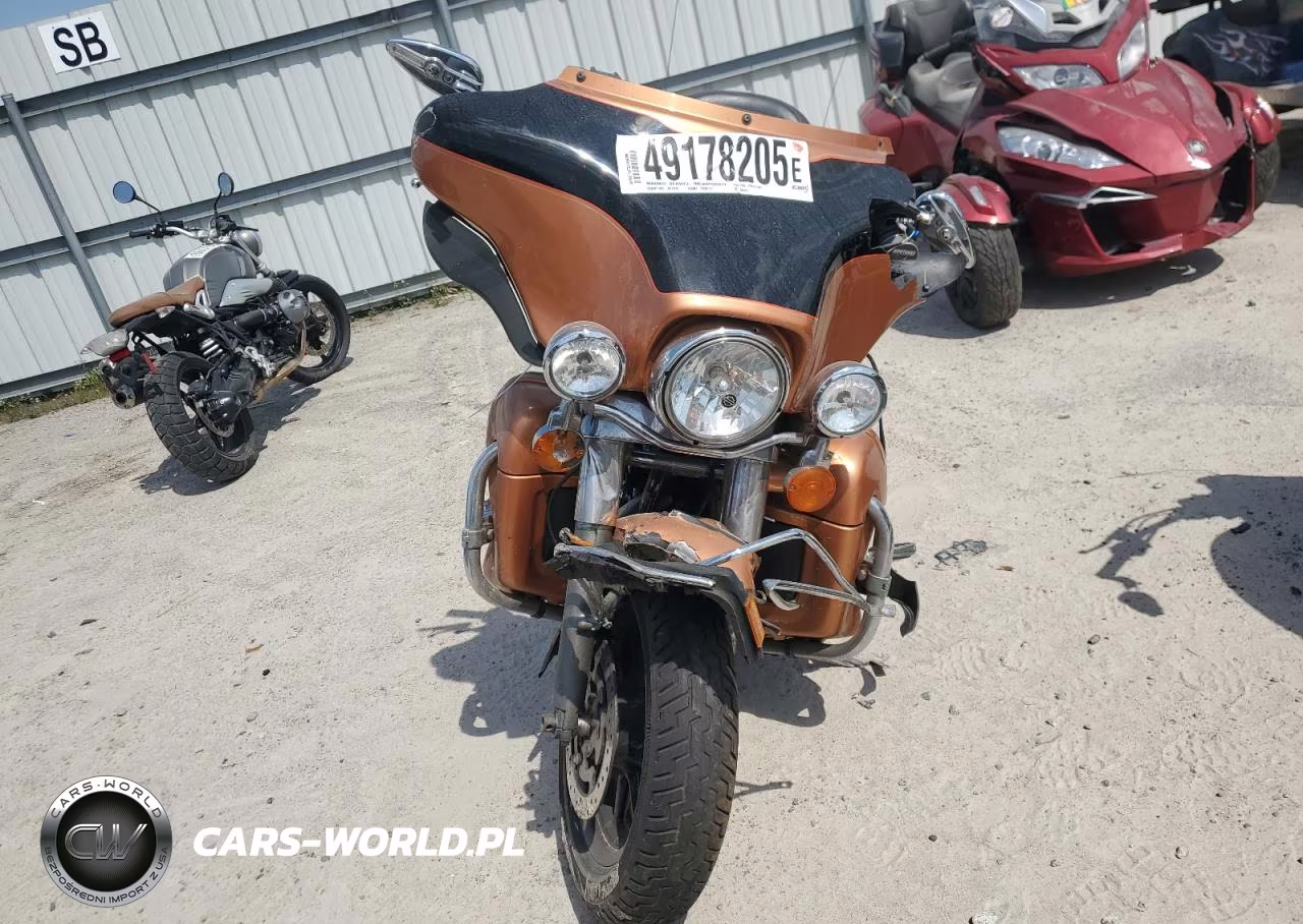 2008 Harley-Davidson Flhtcui 105Th Anniversary Edition VIN:1HD1FC4458Y604687 - 2