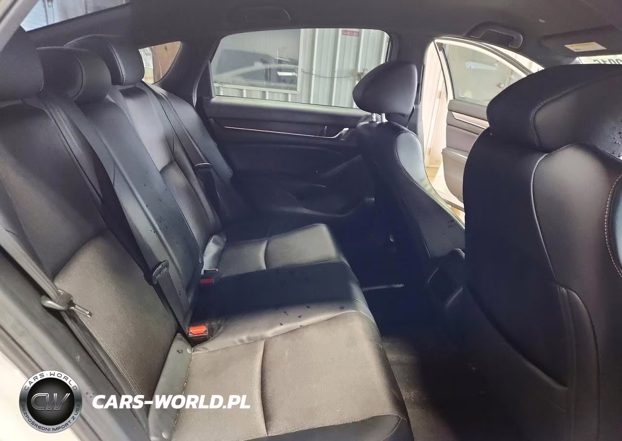 2018 Honda Accord Sport VIN:1HGCV1F30JA102384 - 10