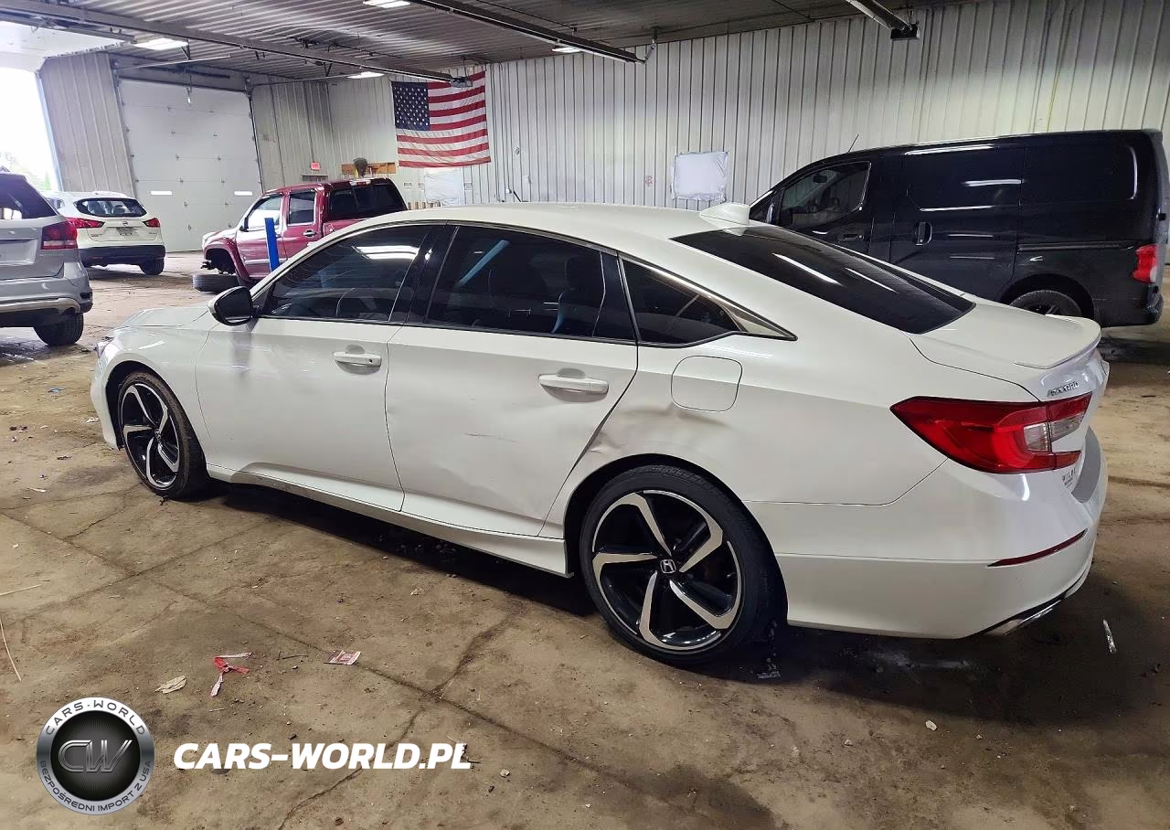 2018 Honda Accord Sport VIN:1HGCV1F30JA102384 - 2