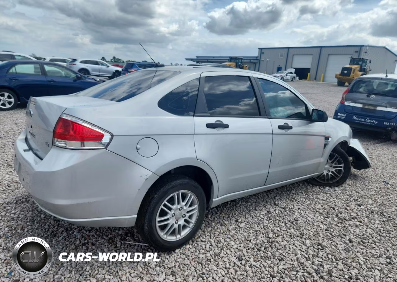 2008 Ford Focus Se VIN:1FAHP35N98W206789 - 3