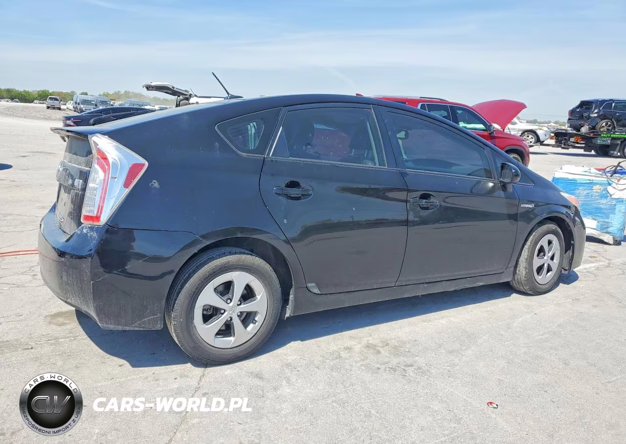 2012 Toyota Prius Four VIN:JTDKN3DU1C5464267 - 3