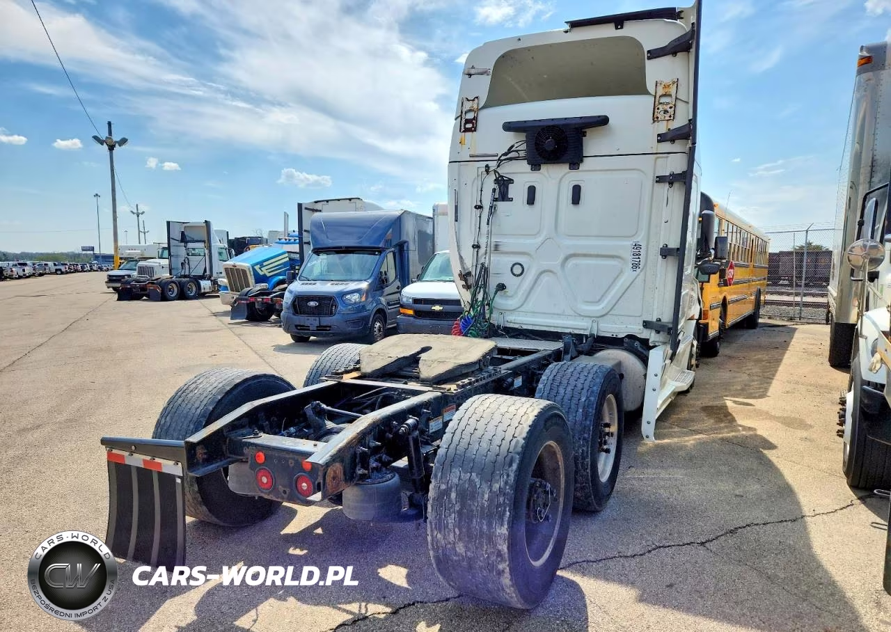 2020 Freightliner Cascadia 116 Semi Truck VIN:1FUJHPDV0LLKZ2353 - 4