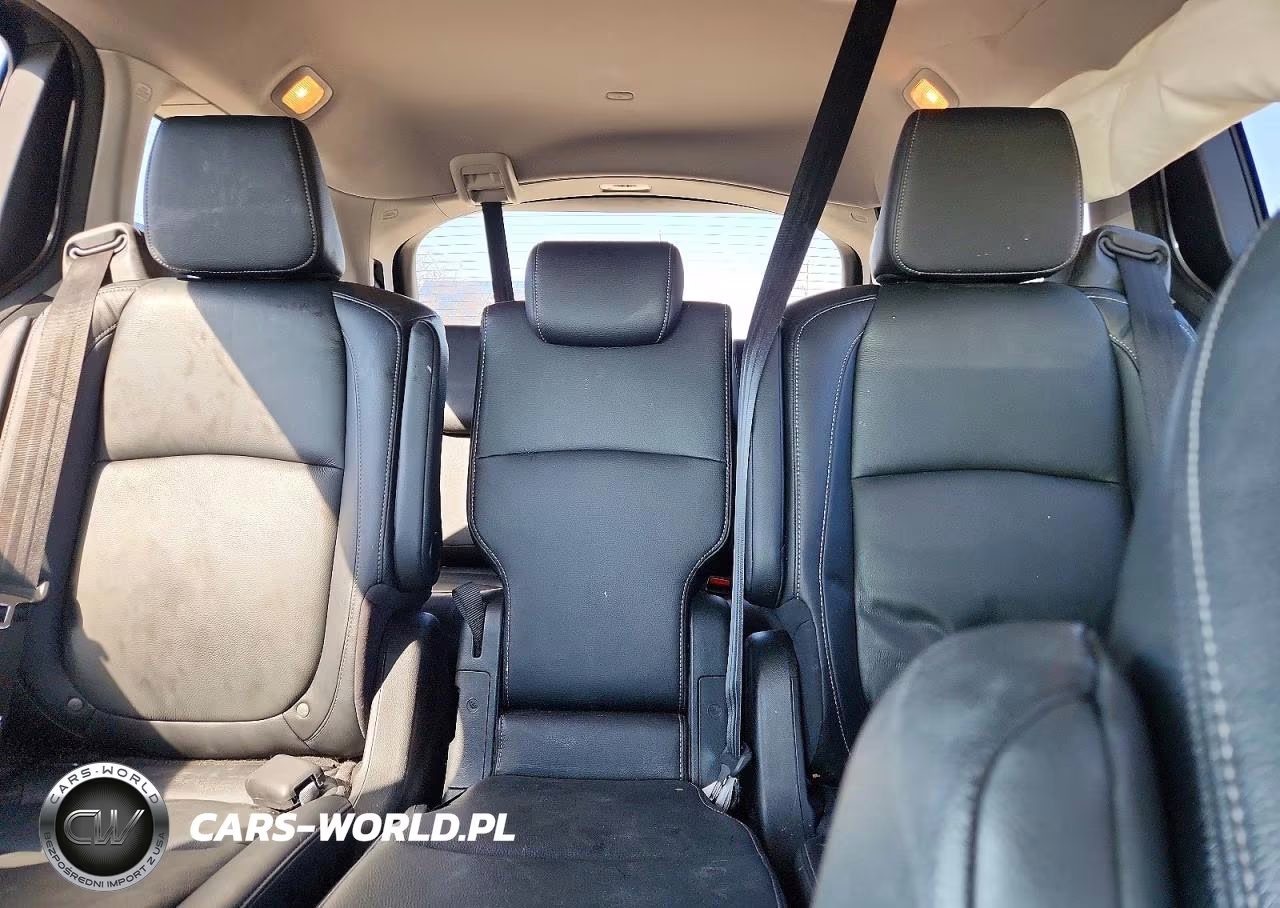 2021 Honda Odyssey Touring VIN:5FNRL6H88MB016613 - 10