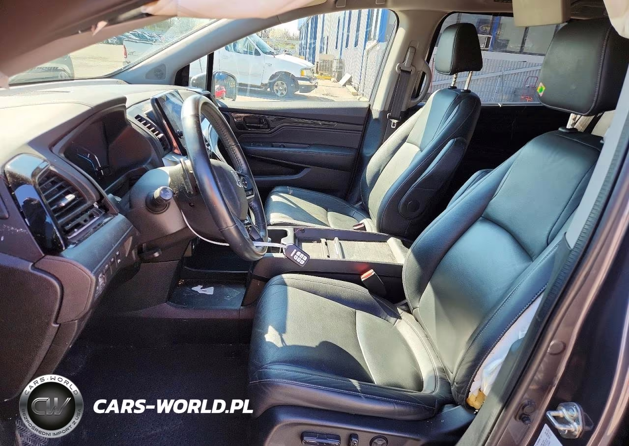 2021 Honda Odyssey Touring VIN:5FNRL6H88MB016613 - 7