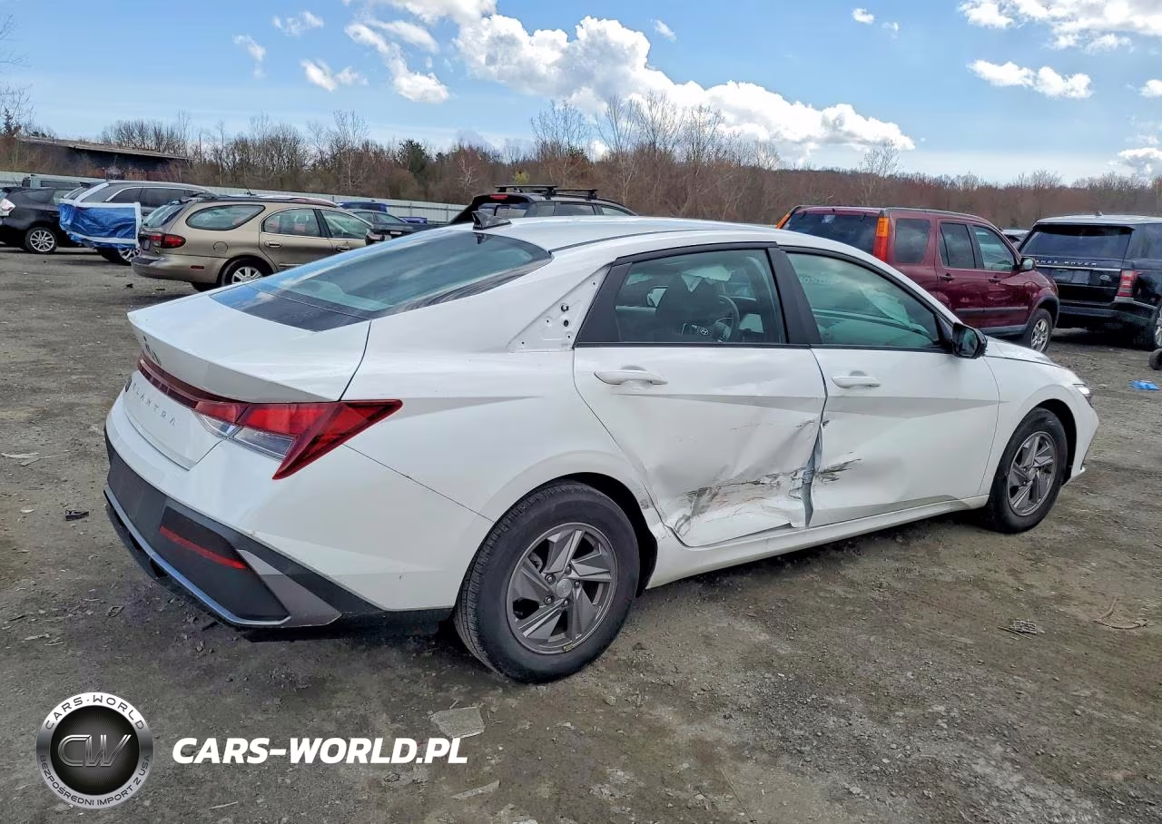 2024 Hyundai Elantra Se VIN:KMHLL4DG6RU843804 - 3